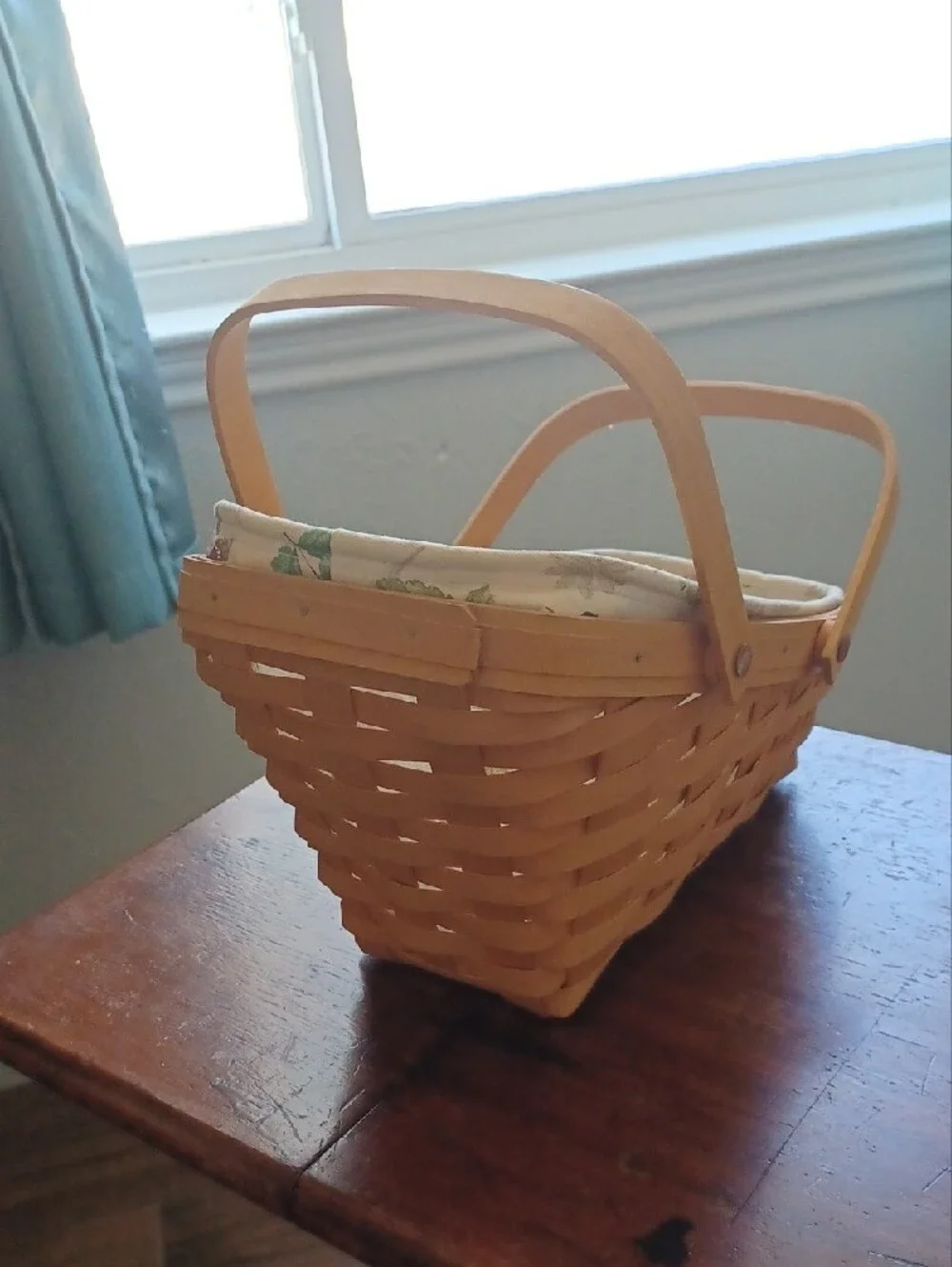 Longaberger Floral-Lined Woven Basket in Cream and Green